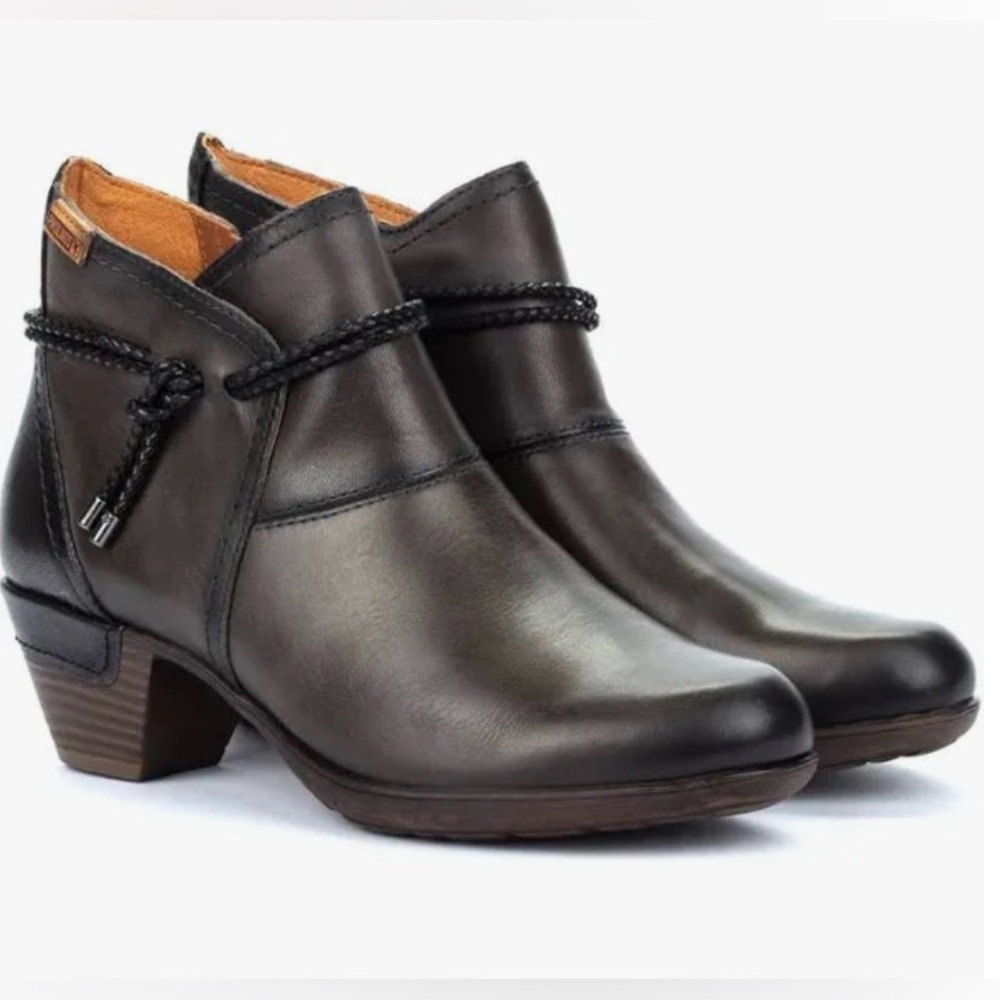 Women's Black Leather Ankle Boots